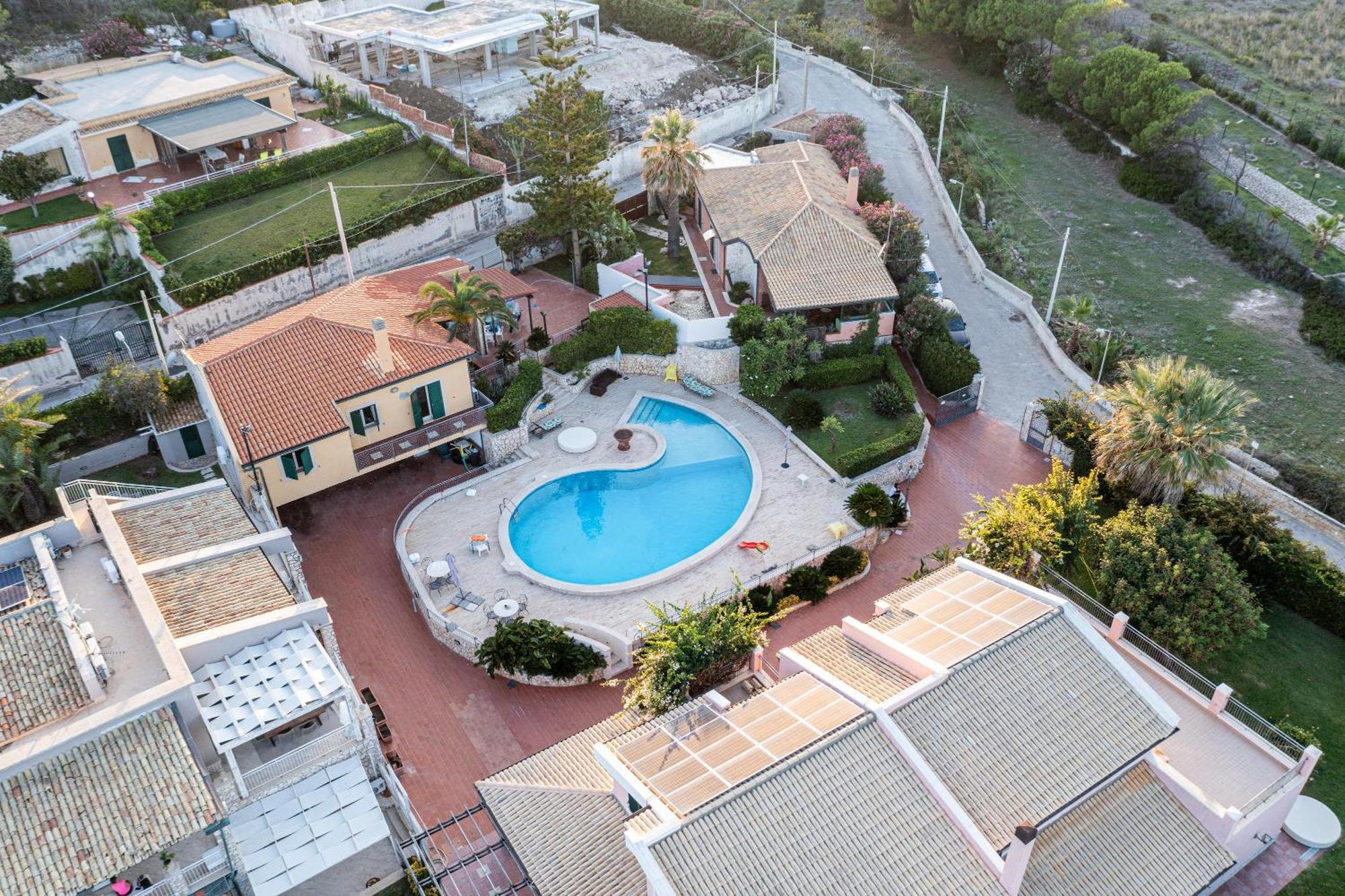 Fronte Spiaggia Zoe Villa Augusta Buitenkant foto