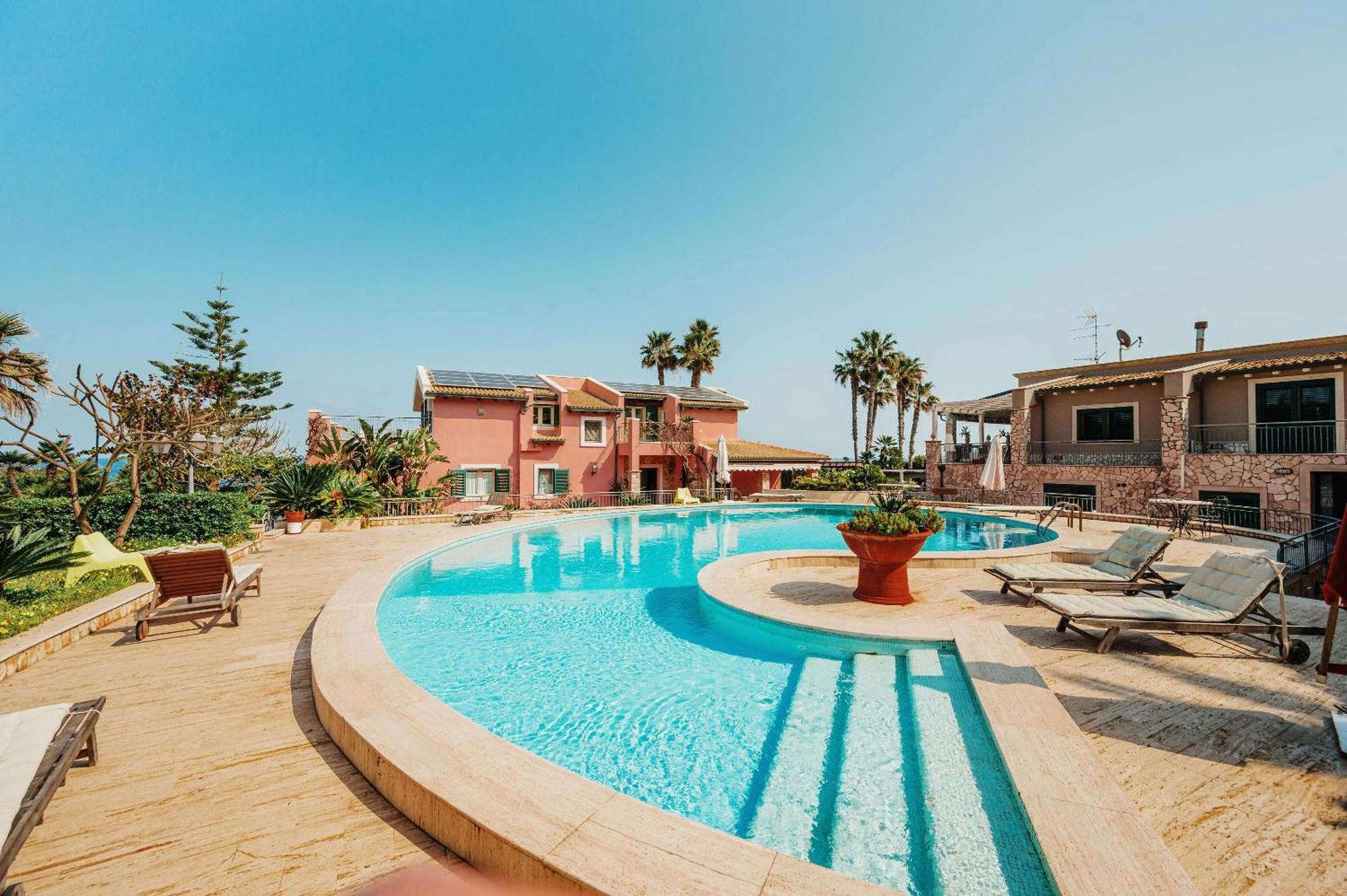 Fronte Spiaggia Zoe Villa Augusta Buitenkant foto